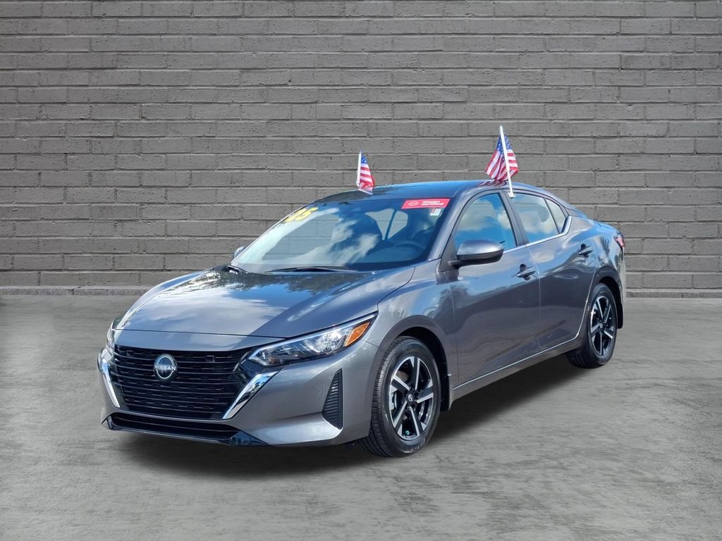 Used 2025 Gray Nissan SV image 4