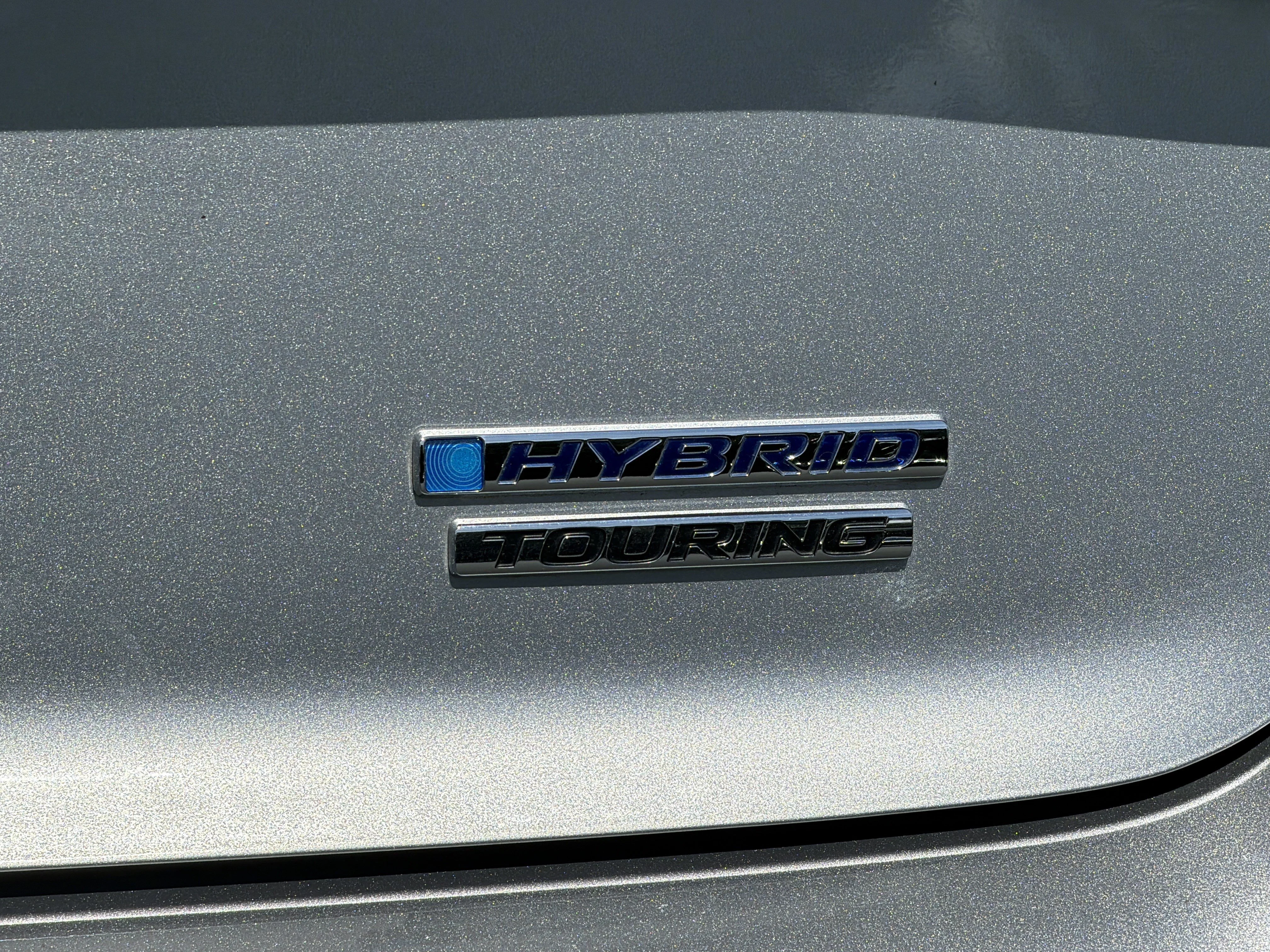 Certified Used 2025 Solar Silver Metallic Honda Touring image 23