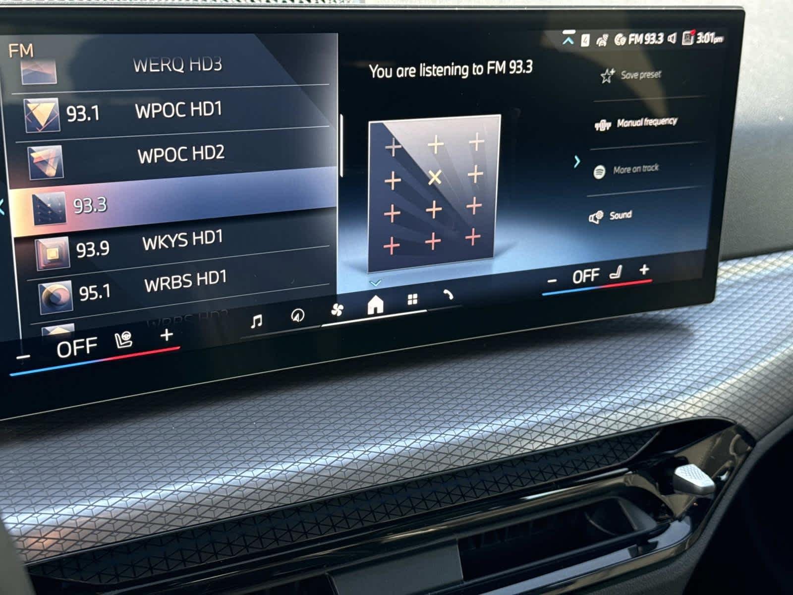 New 2026 Skyscraper Grey Metallic BMW xDrive40 image 3