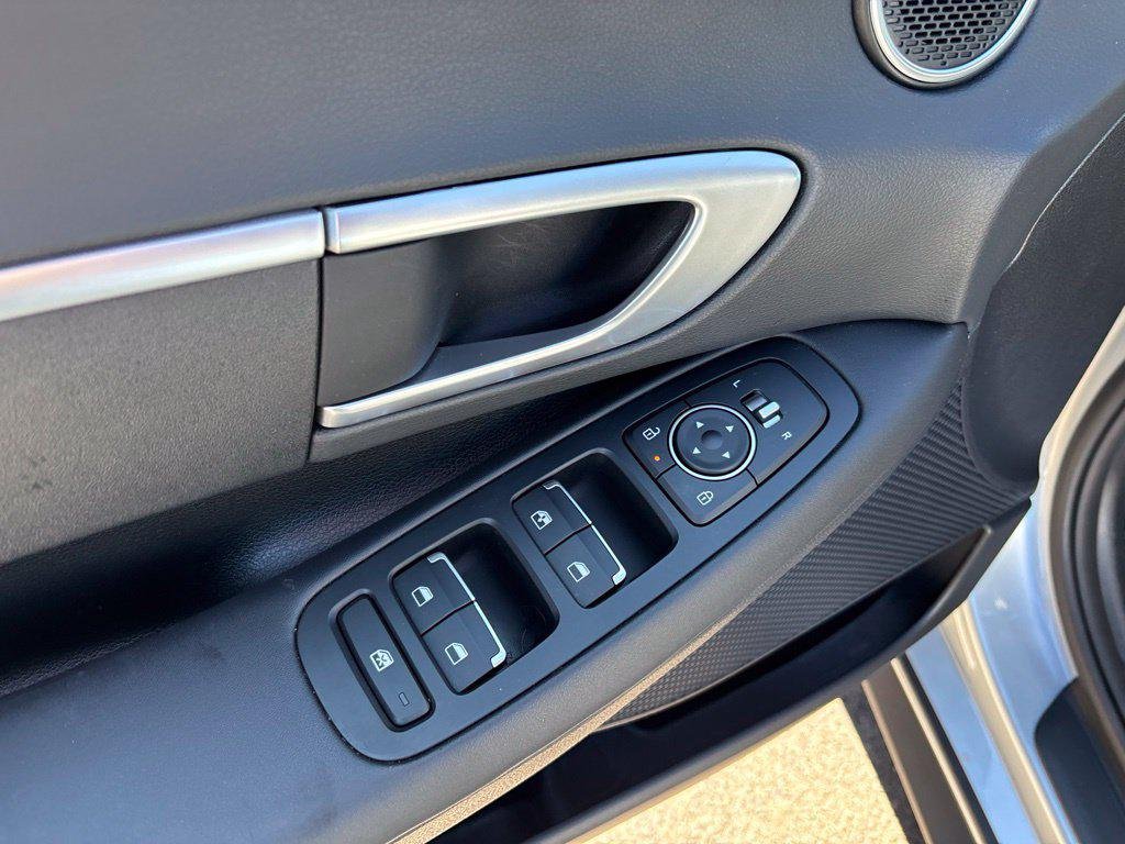 New 2026 Silver Hyundai SE image 10