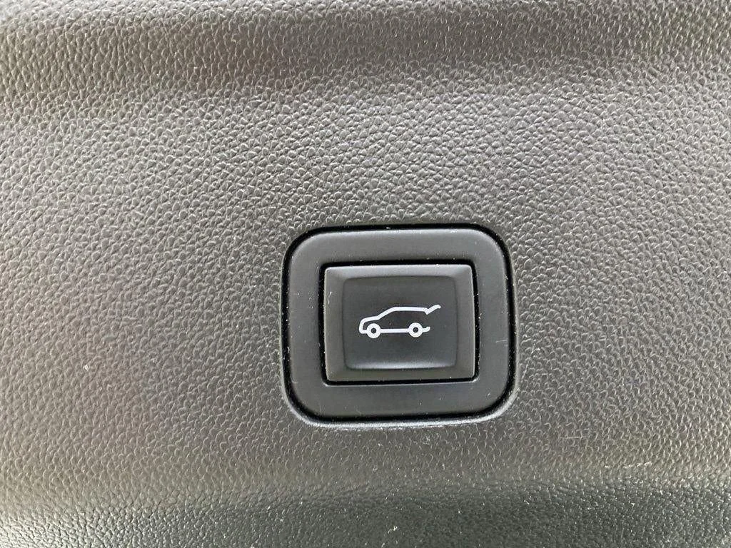 Used 2023 Summit White GMC 4WD AT4 image 52