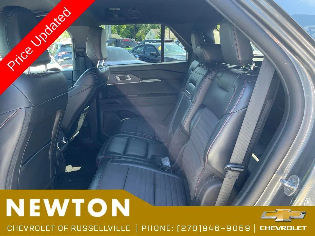 Used 2025 Gray Ford ST-Line image 33