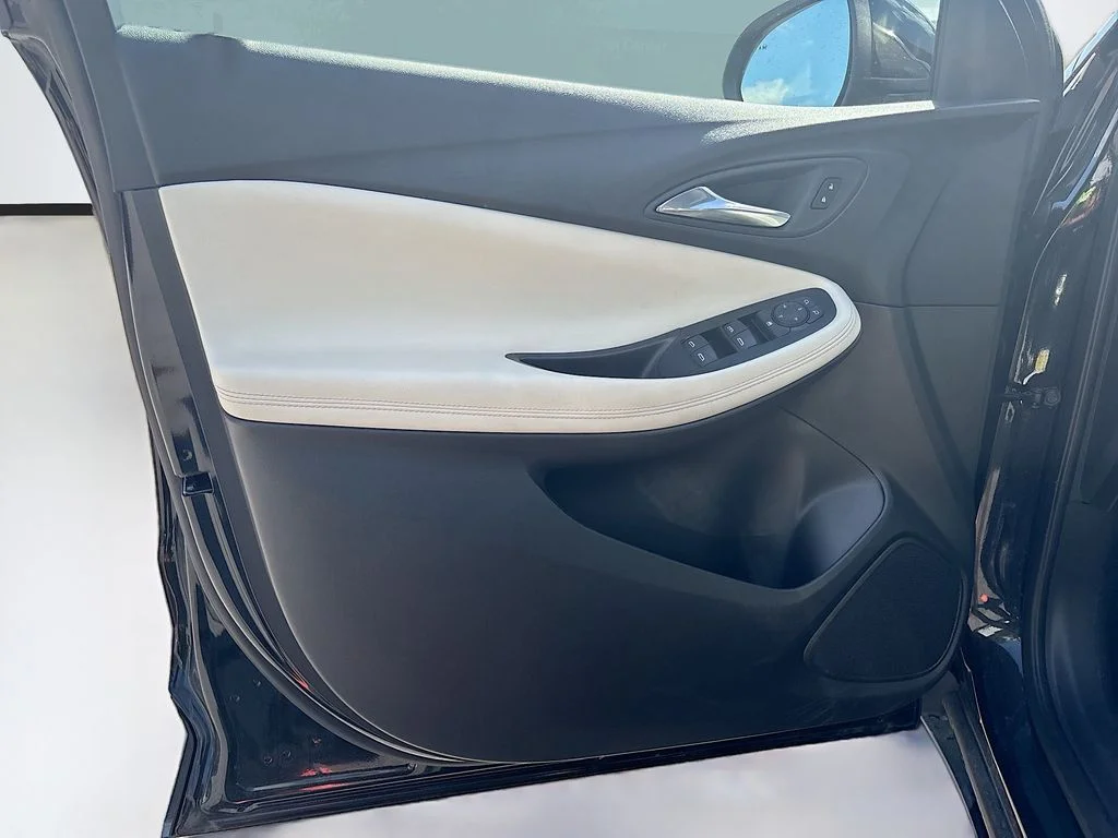 Used 2025 Black Buick Preferred image 29