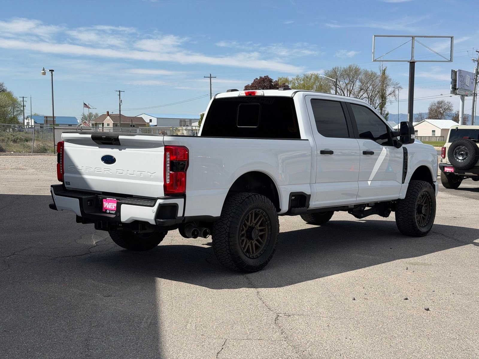 View vehicle photo 7