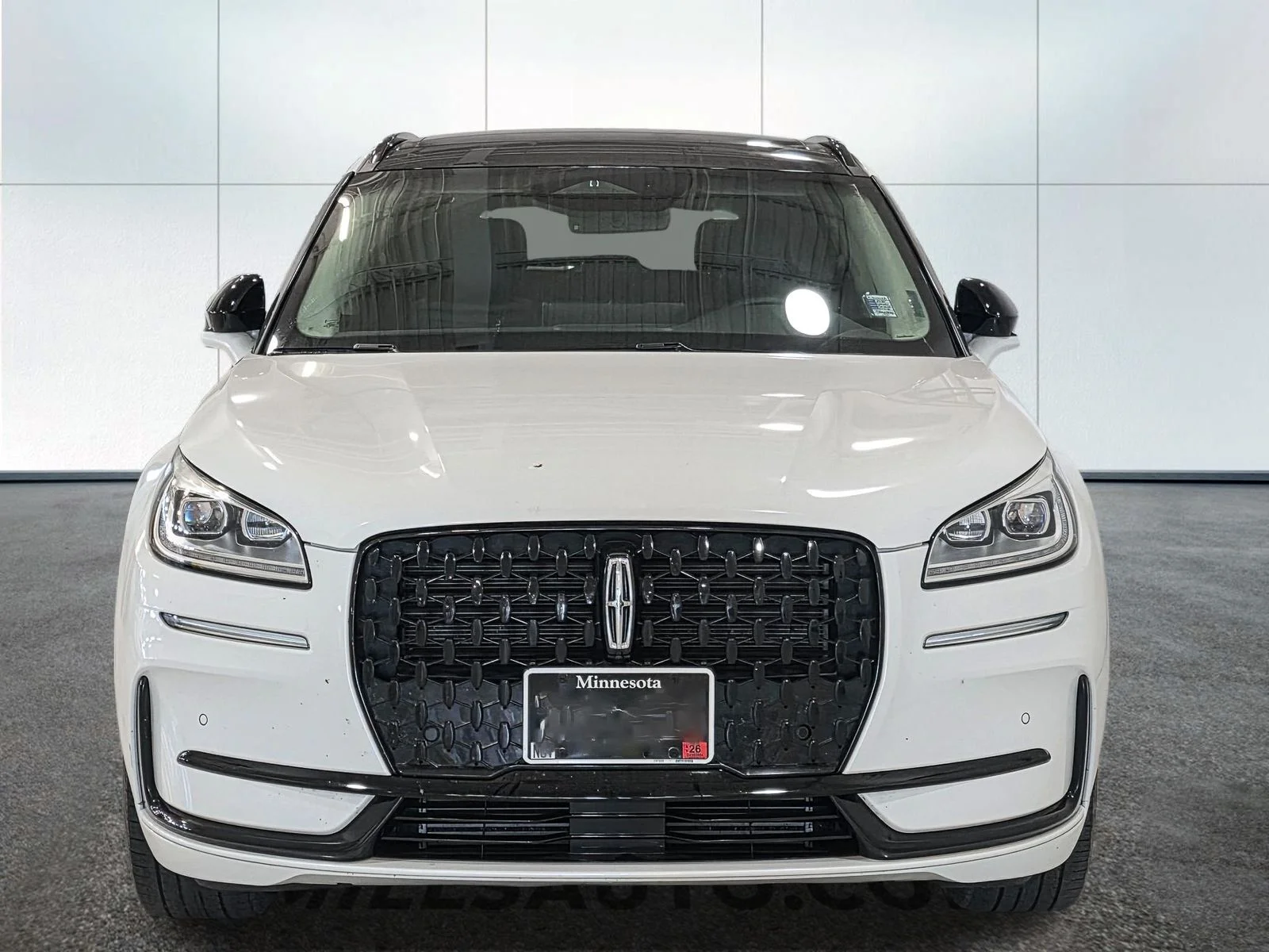 Used 2024 White Lincoln Reserve image 12