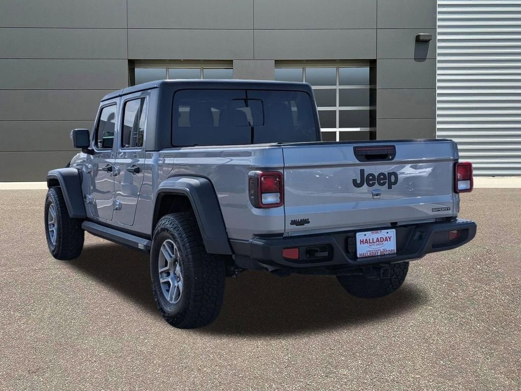 Used 2020 Billet Silver Metallic Clearcoat Jeep Sport S image 8