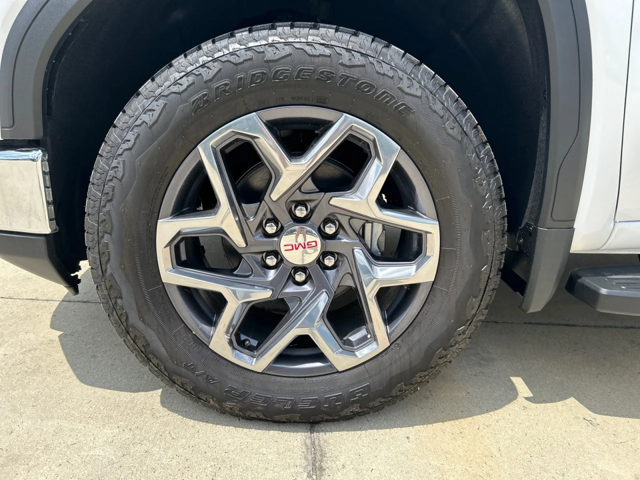 2026 GMC Sierra 1500 SLT - Photo 9