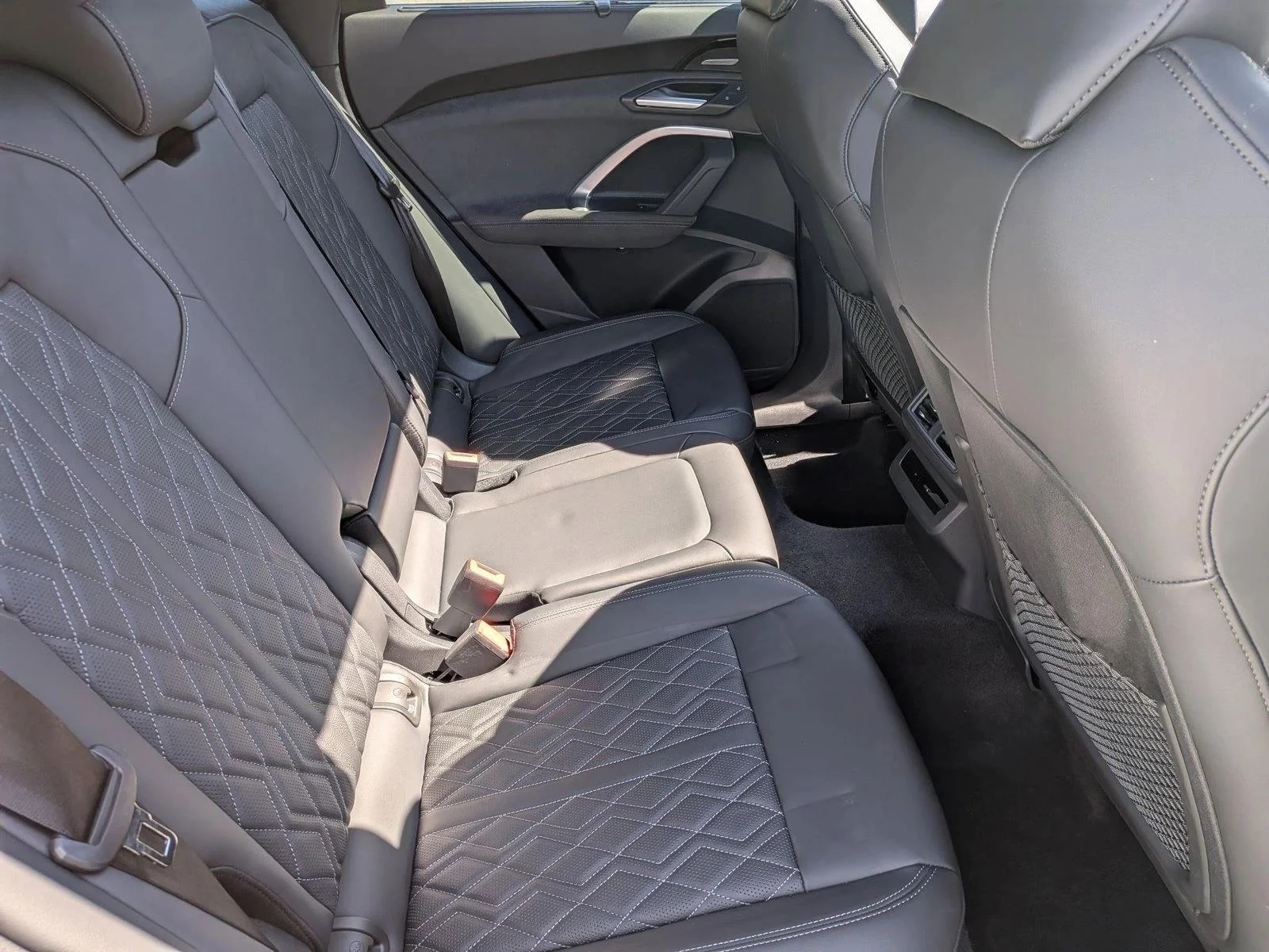 Used 2025 White Audi Premium Plus image 19