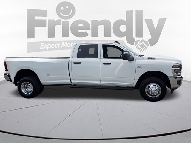 New 2026 Bright White Clear-Coat Exterior Paint RAM Tradesman image 4