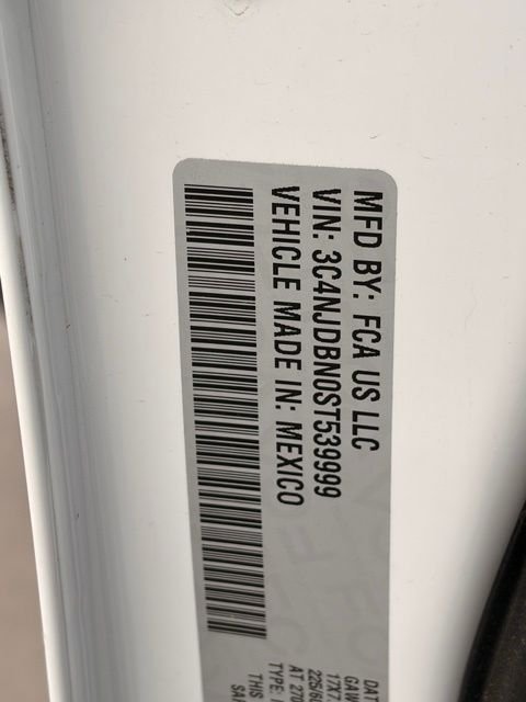 Used 2025 White Jeep Latitude image 34