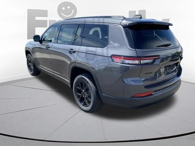 New 2026 Baltic Gray Metallic Clear-Coat Exterior Paint Jeep Altitude image 3