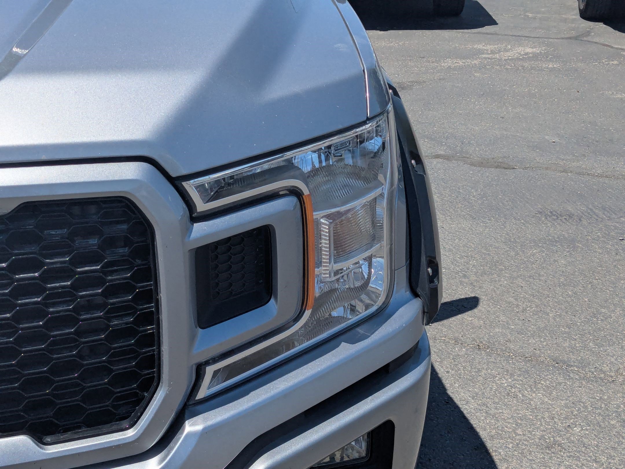 Used 2020 Iconic Silver Metallic Ford XL image 11