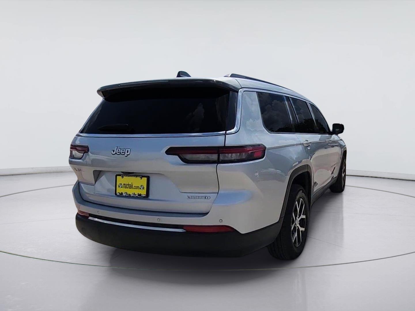2025 Jeep Grand Cherokee L photo 8 of 34