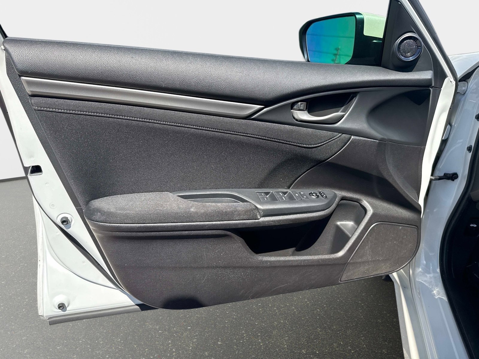 Used 2020 Platinum White Pearl Honda EX image 16