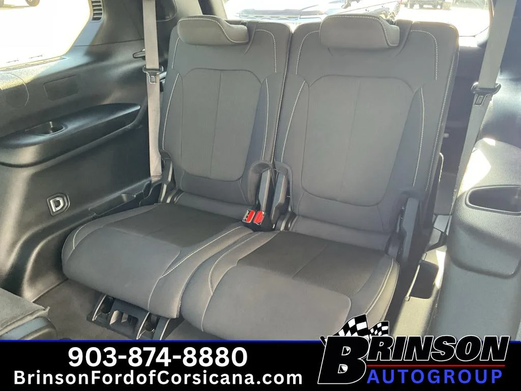 Used 2024 Baltic Gray Metallic Clearcoat Jeep Laredo X image 16