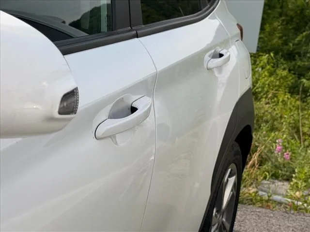 Used 2022 White Hyundai SEL image 10