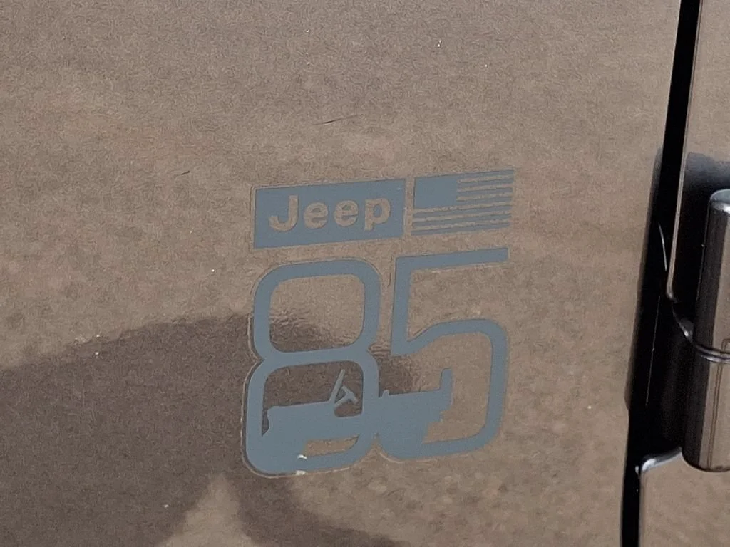 New 2026 Granite Crystal Metallic Clearcoat Jeep 85th Anniversary image 21