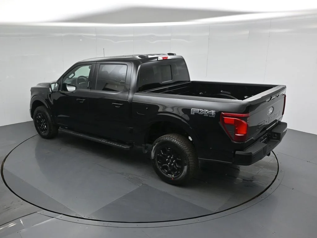 New 2026 Agate Black Metallic Ford XLT image 40