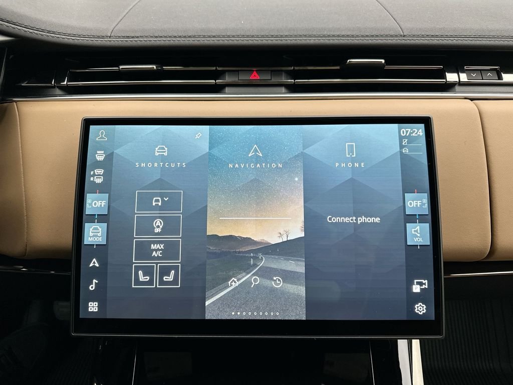 New 2026 Giola Green Land Rover SE image 13