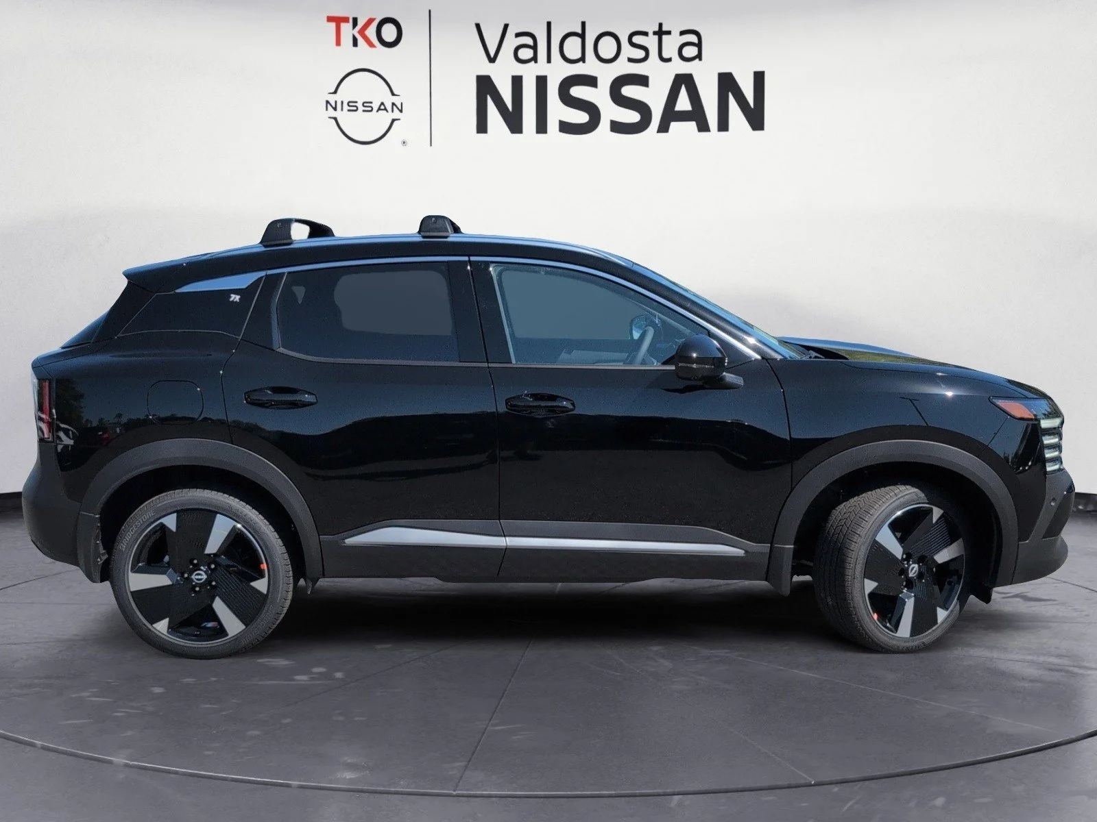 New 2026 Super Black Nissan SR image 3