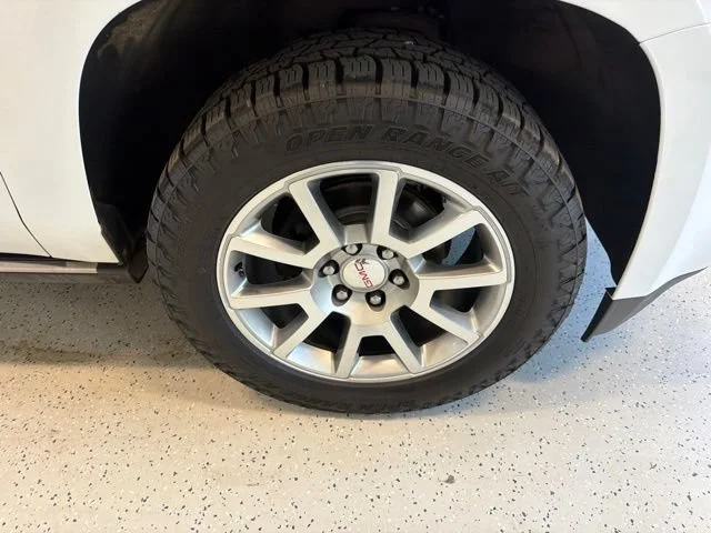 Used 2020 SUMMIT WHITE GMC Denali image 12