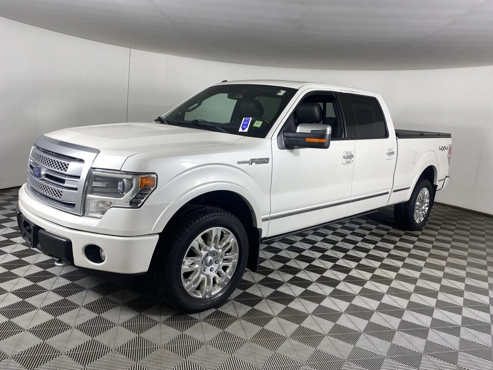 Used 2014 White Platinum Metallic Tri-Coat Ford  image 13