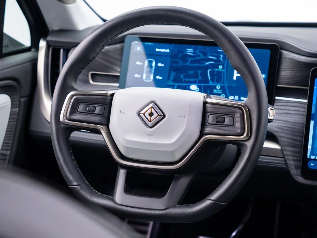 Used 2023  Rivian Adventure image 10