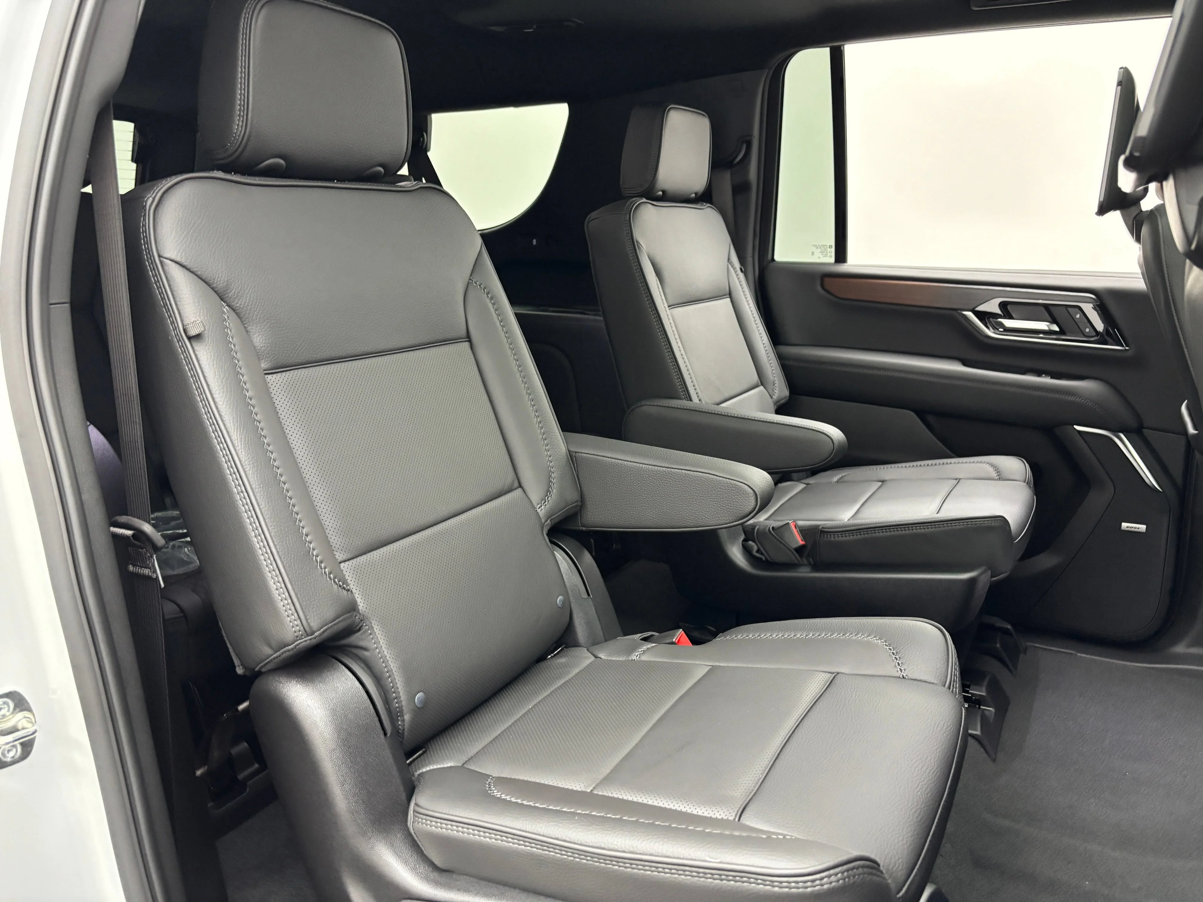 2026 GMC Yukon XL Denali - Photo 44