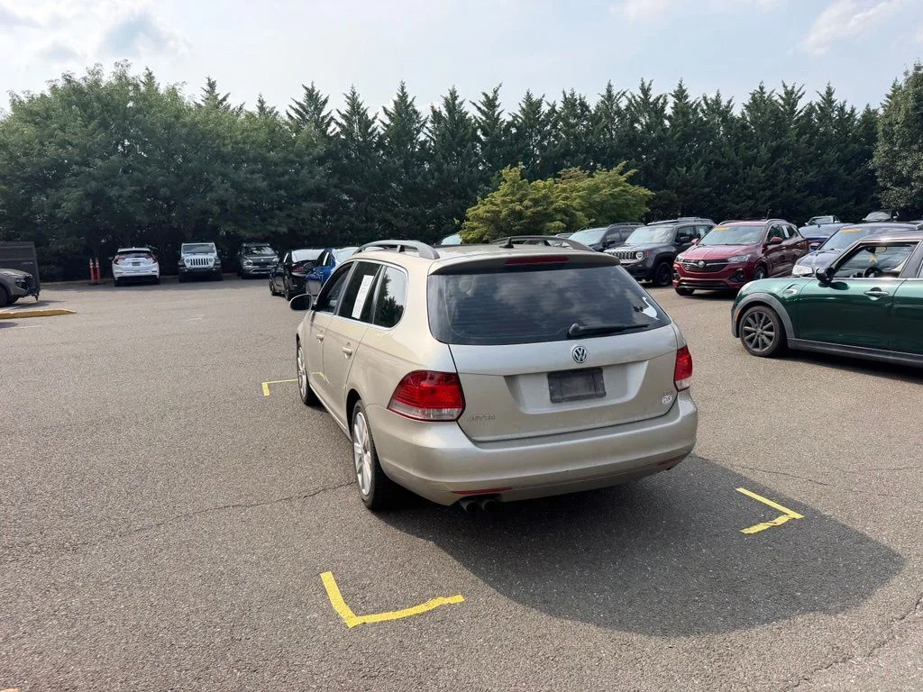Used 2013 Silver Volkswagen 2.0L TDI image 6