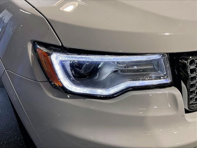Used 2021 White Jeep Summit image 31