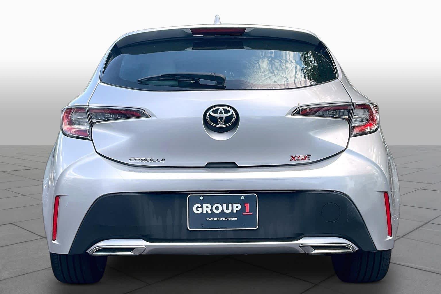 Used 2019 Classic Silver Metallic Toyota XSE image 4