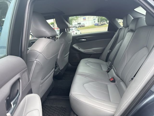 Used 2019 Gray Toyota XLE image 6