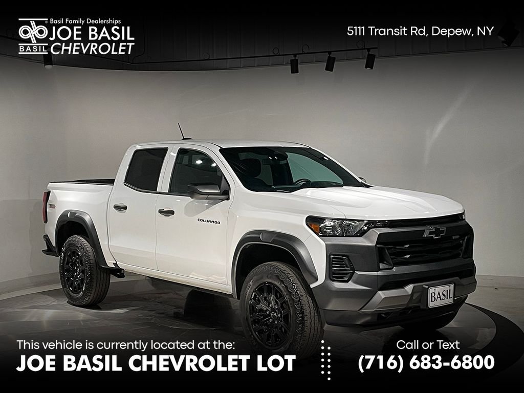 Used 2023 White Chevrolet Trail Boss image 1