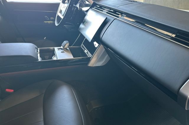 New 2026 Fuji White Land Rover SE image 14