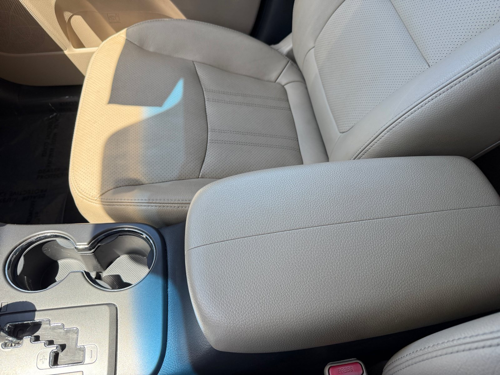 Used 2013 Ebony Black Kia EX image 14