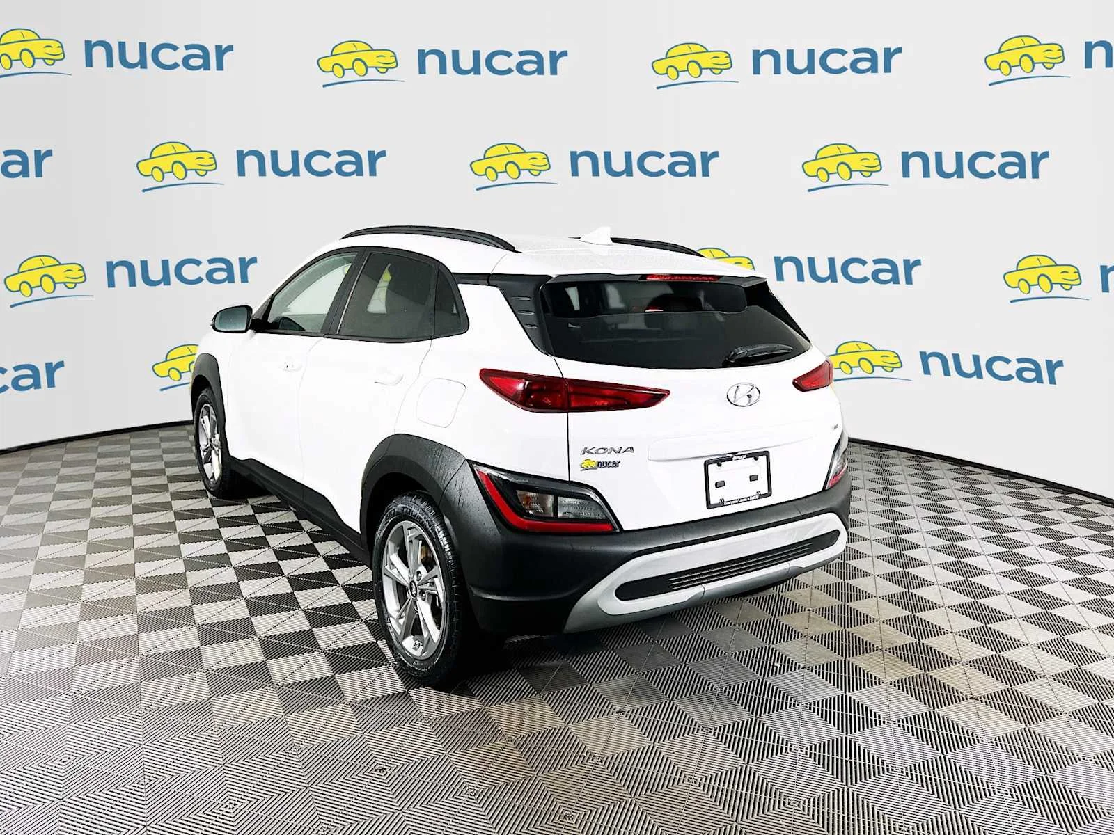 Used 2023 Lunar White Hyundai SEL image 5