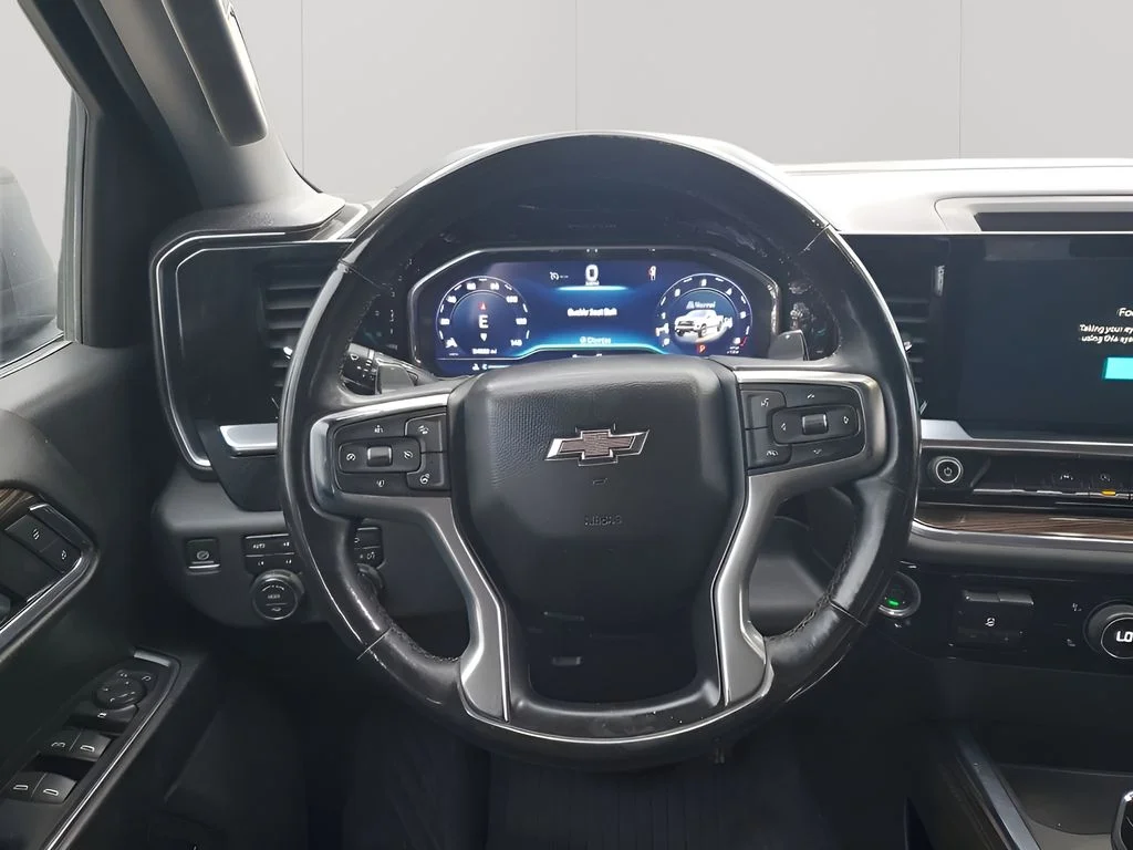 Used 2024 White Chevrolet LT Trail Boss image 27