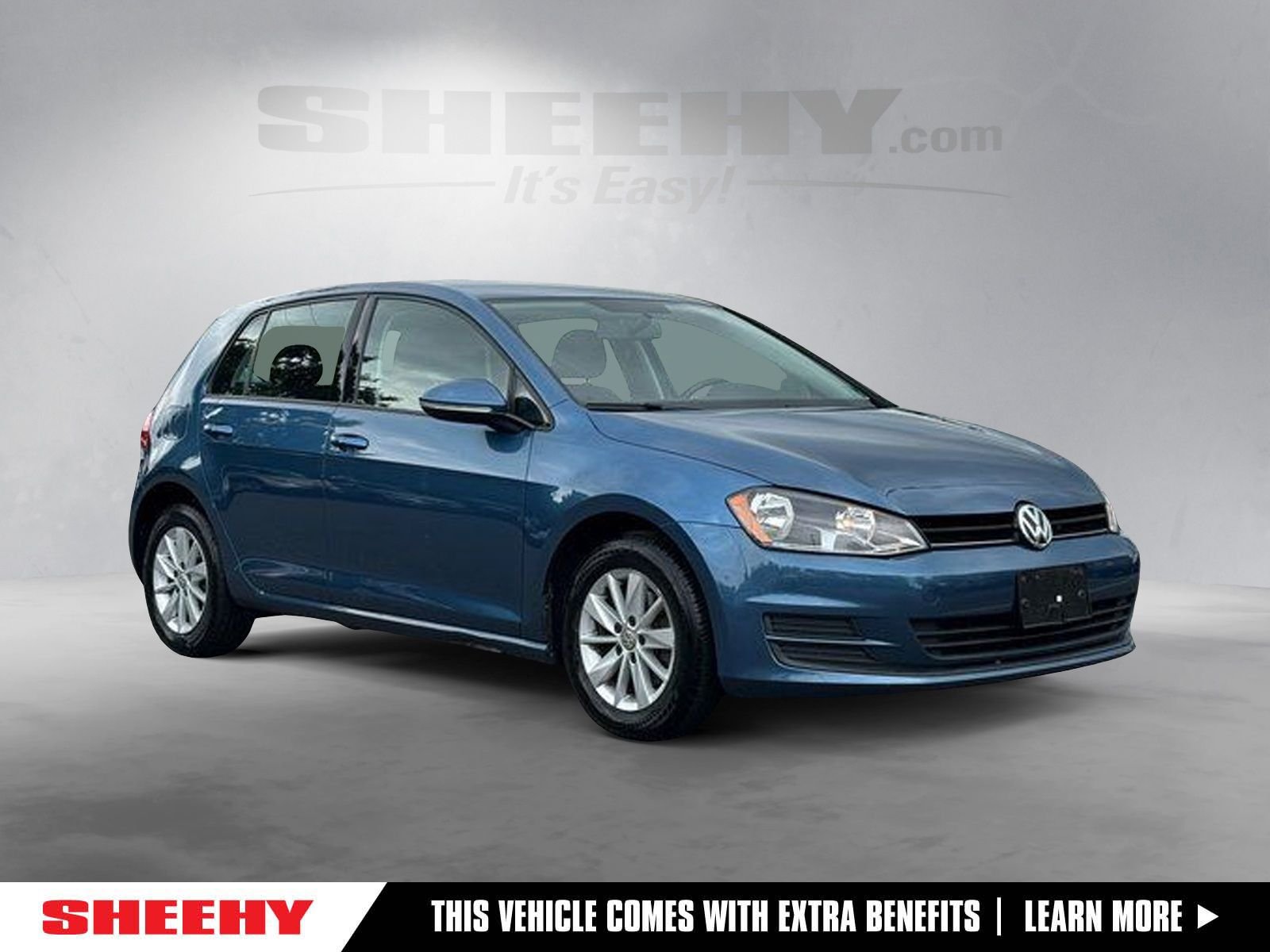 Used 2017 Blue Volkswagen TSI SE 4-Door image 1