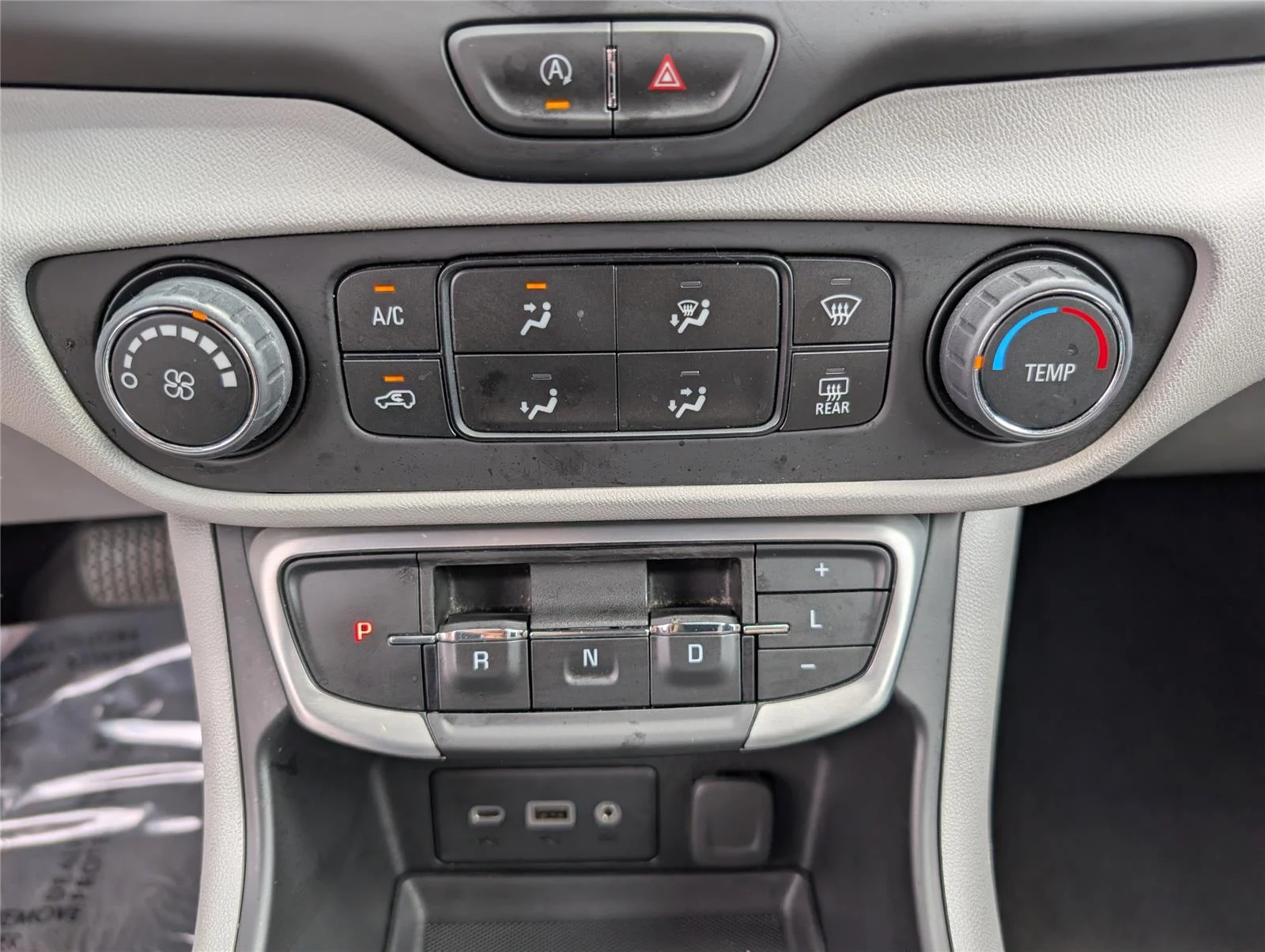 Used 2024 Summit White GMC SLE image 16