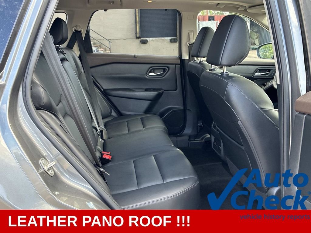 Used 2023 Gray Nissan SL image 11