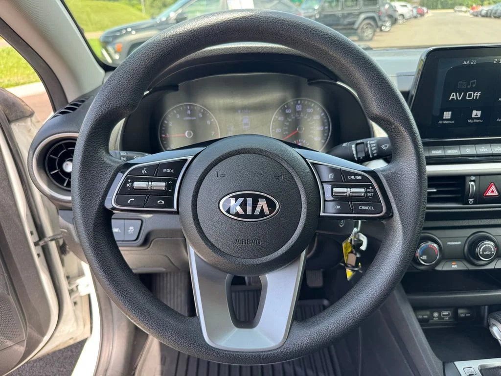 Used 2020 White Kia FE image 20