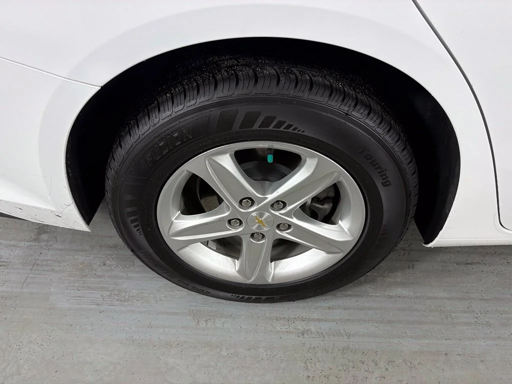 Used 2024 White Chevrolet LT image 11