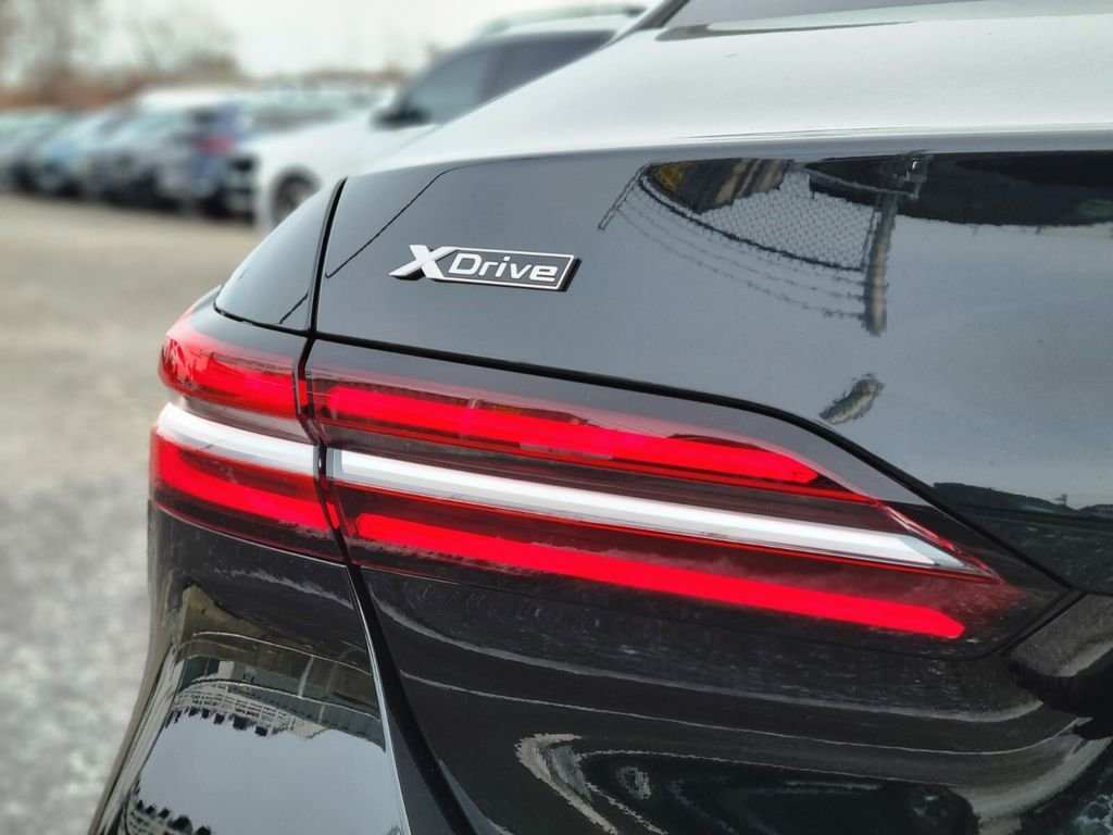 Used 2026 Black BMW 530i xDrive image 10