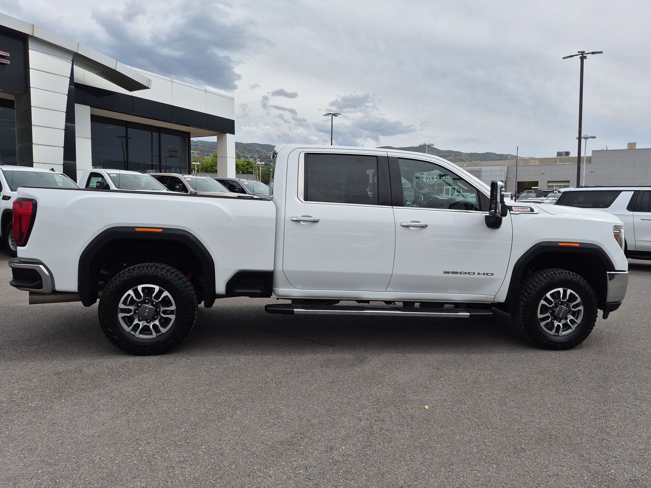 2022 GMC Sierra 3500HD SLT - Photo 6