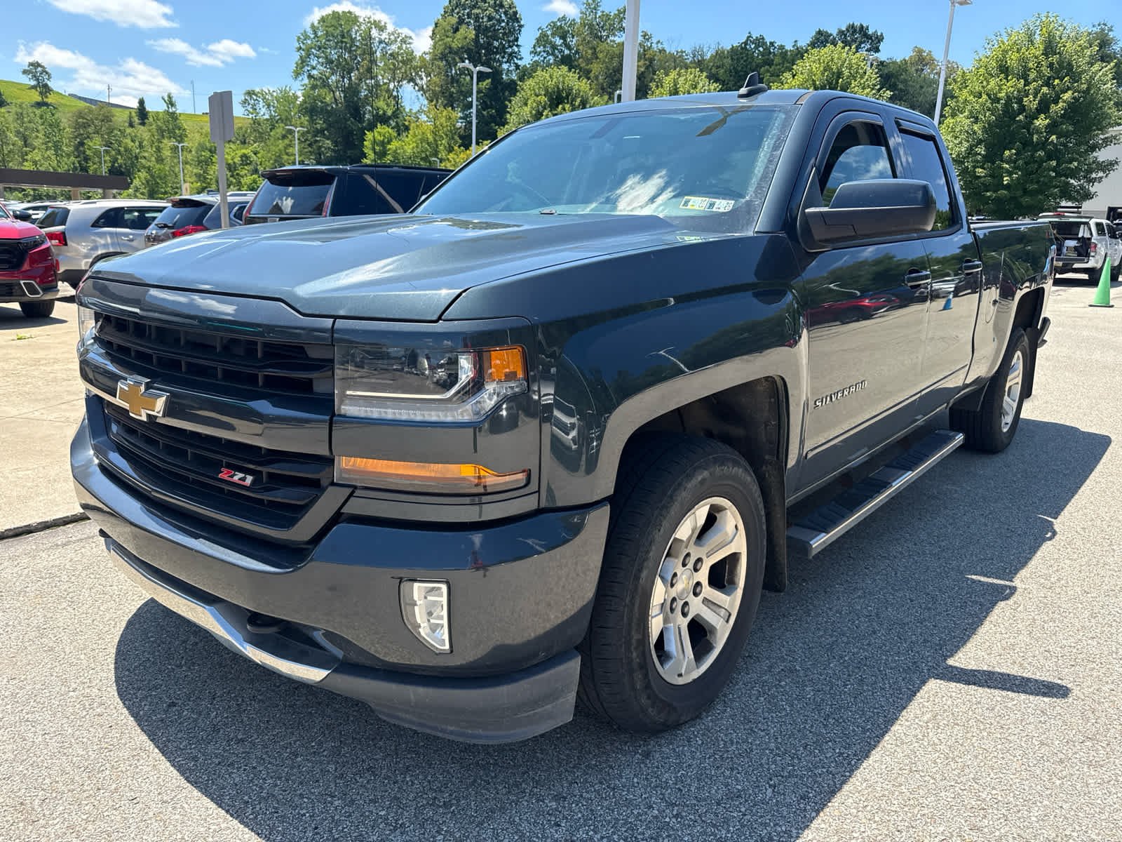 Used 2018 GRAPHITE METALLIC Chevrolet LT image 3
