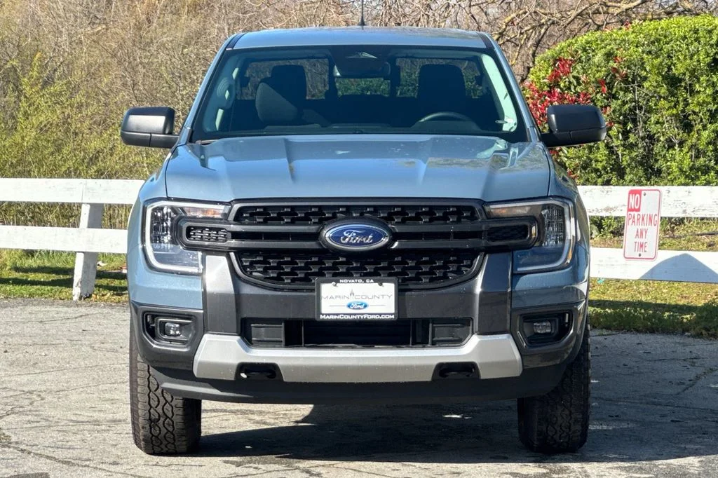 New 2025 Azure Gray Metallic Ford XLT image 9