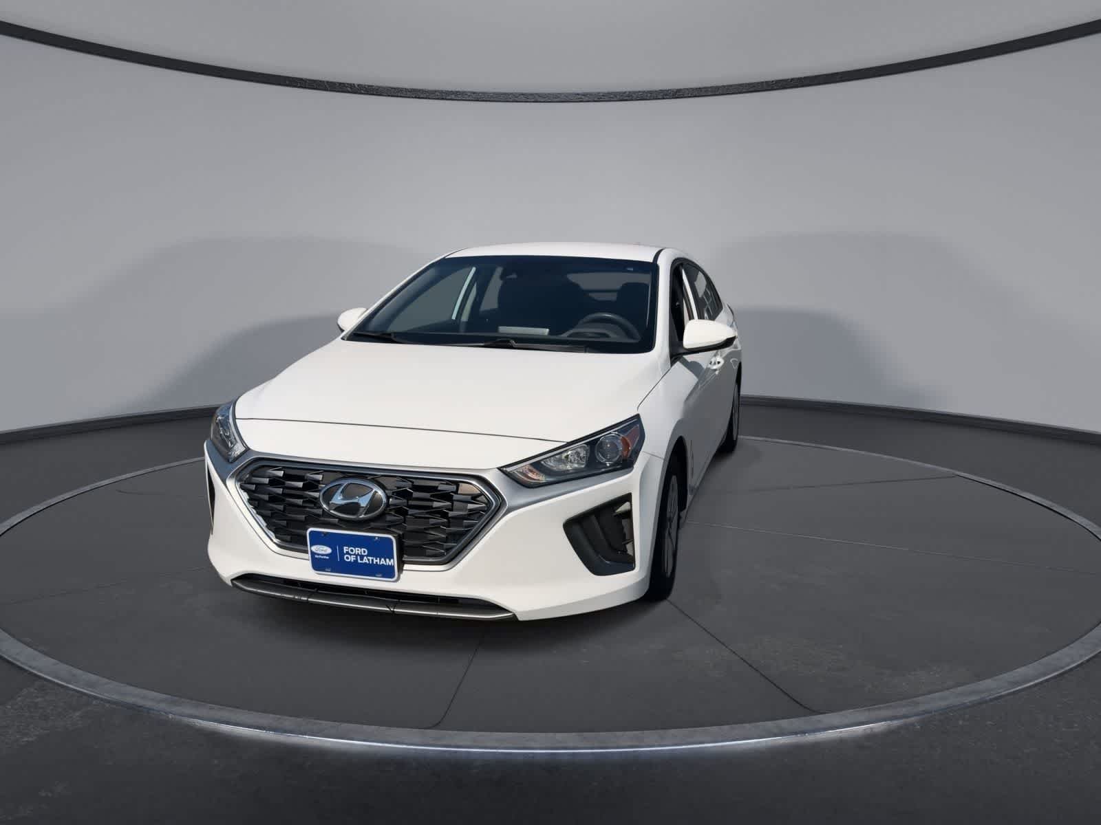 Used 2021 Ceramic White Hyundai Blue image 3