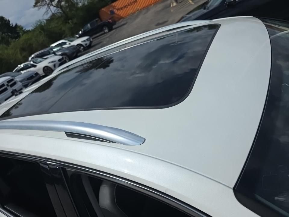 Used 2023 Opal White Volkswagen 2.0T SE image 8