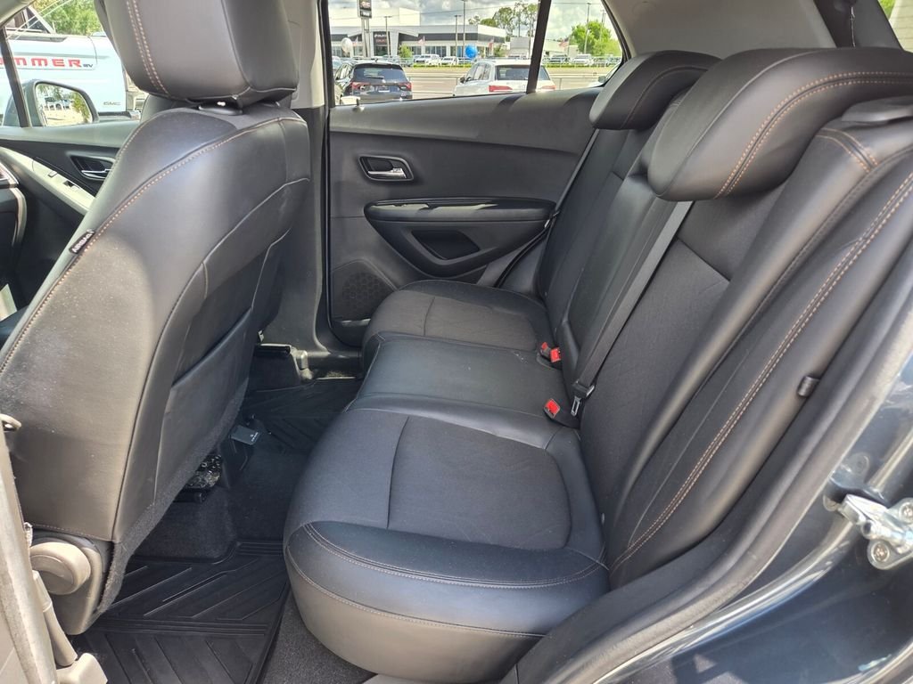 Used 2022 Gray Chevrolet LT image 5