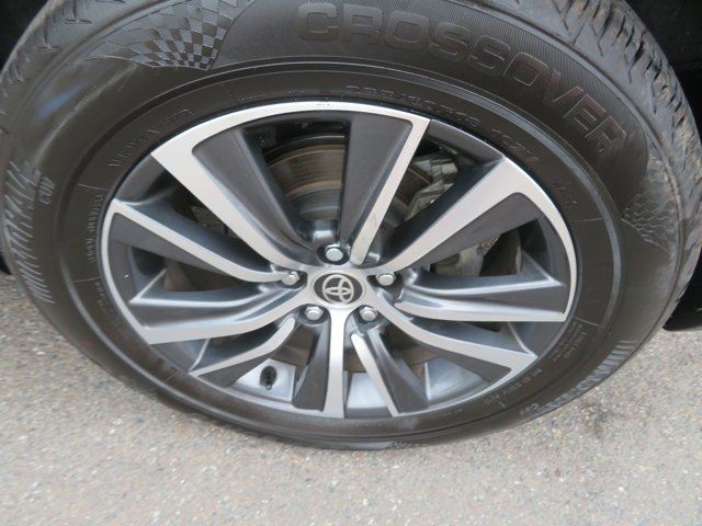 Used 2022 Blizzard Pearl Toyota LE image 34